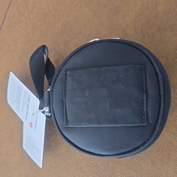 NWT Lululemon Logo Coin Pouch Black Compact Zippered Wallet Travel Accessory - Picture 2 of 6